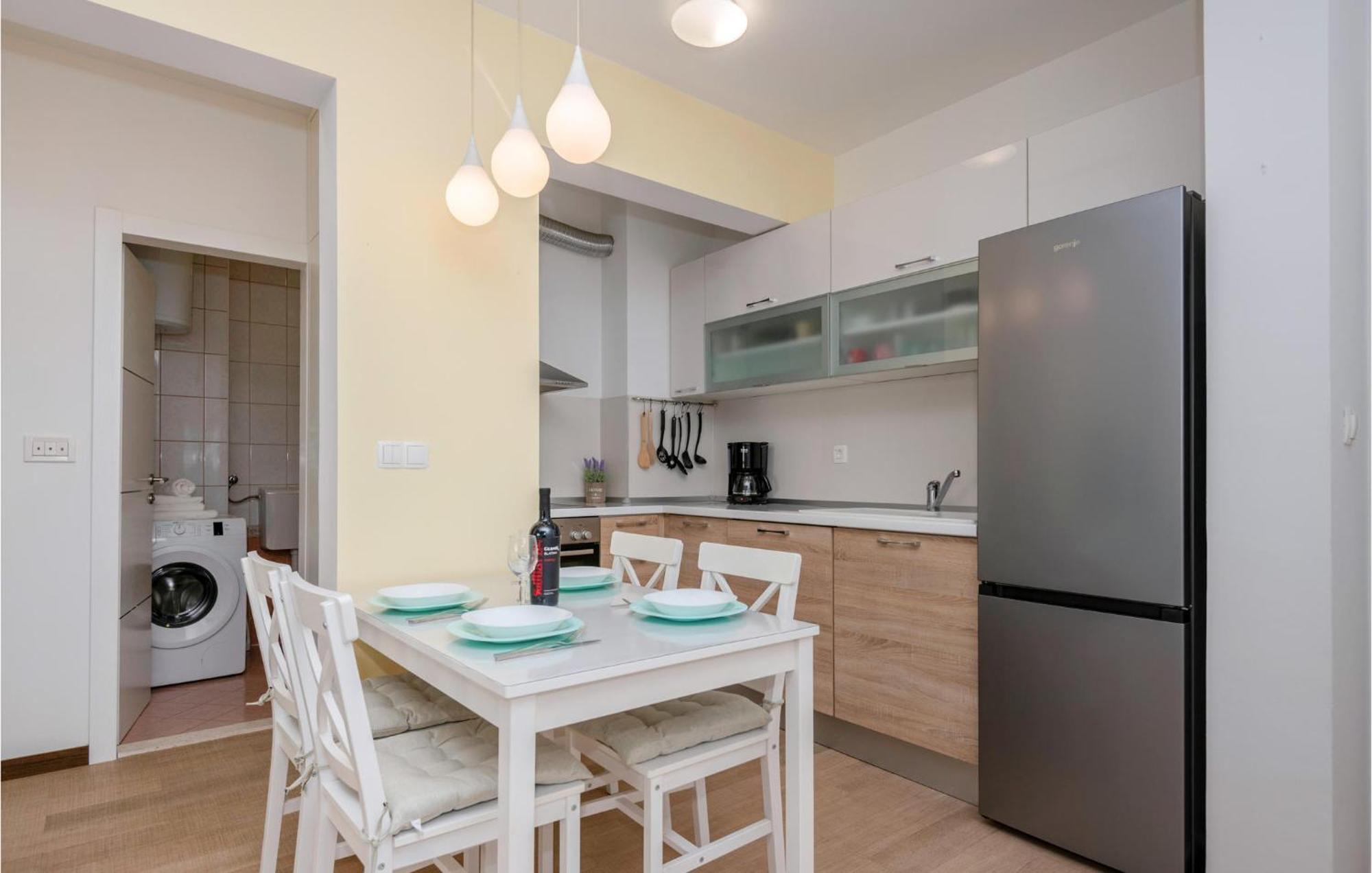 1 Bedroom Beautiful Apartment In บาชกาโวดา ภายนอก รูปภาพ